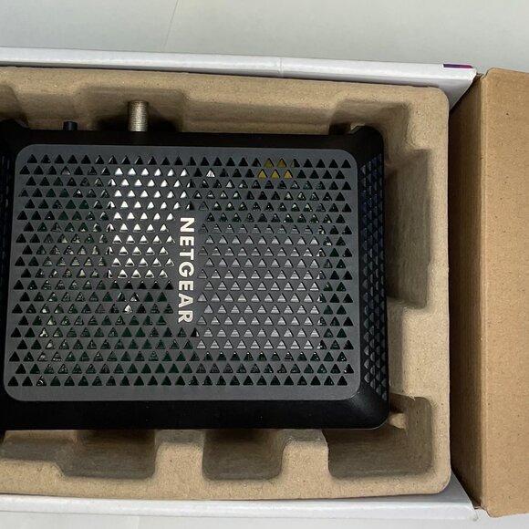 Netgear CM700 High Speed Cable Modem DOCSIS 3.0 Up To 1.4Gbps Xfinity Spectrum & - Picture 10 of 11